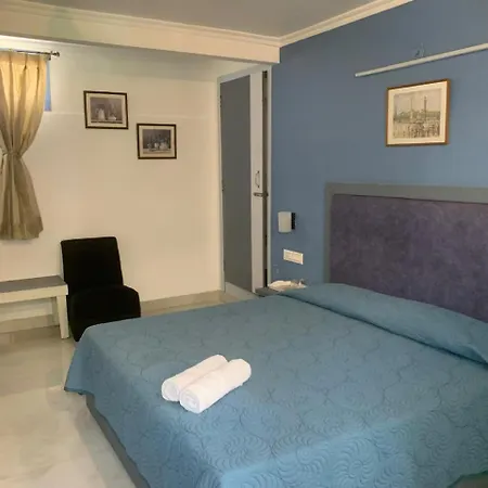 Green Serene Abode Meerut Room photo