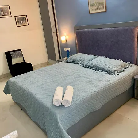 Green Serene Abode Meerut Room photo